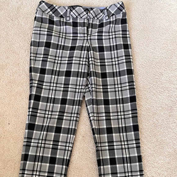 LANDS END CLASSIC SLIM LEG PLAID PANT - Picture 1 of 7
